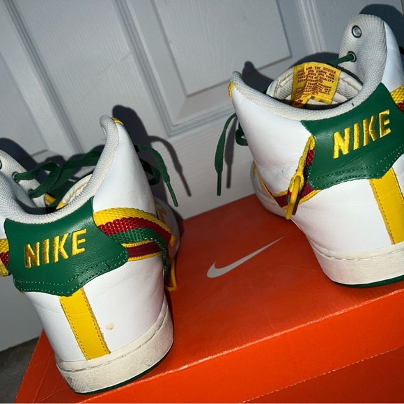 Vintage Nike Air Vandal Hi Leather
RASTA West Indies White Shoes - Mens Size 11 - Picture 2 of 16